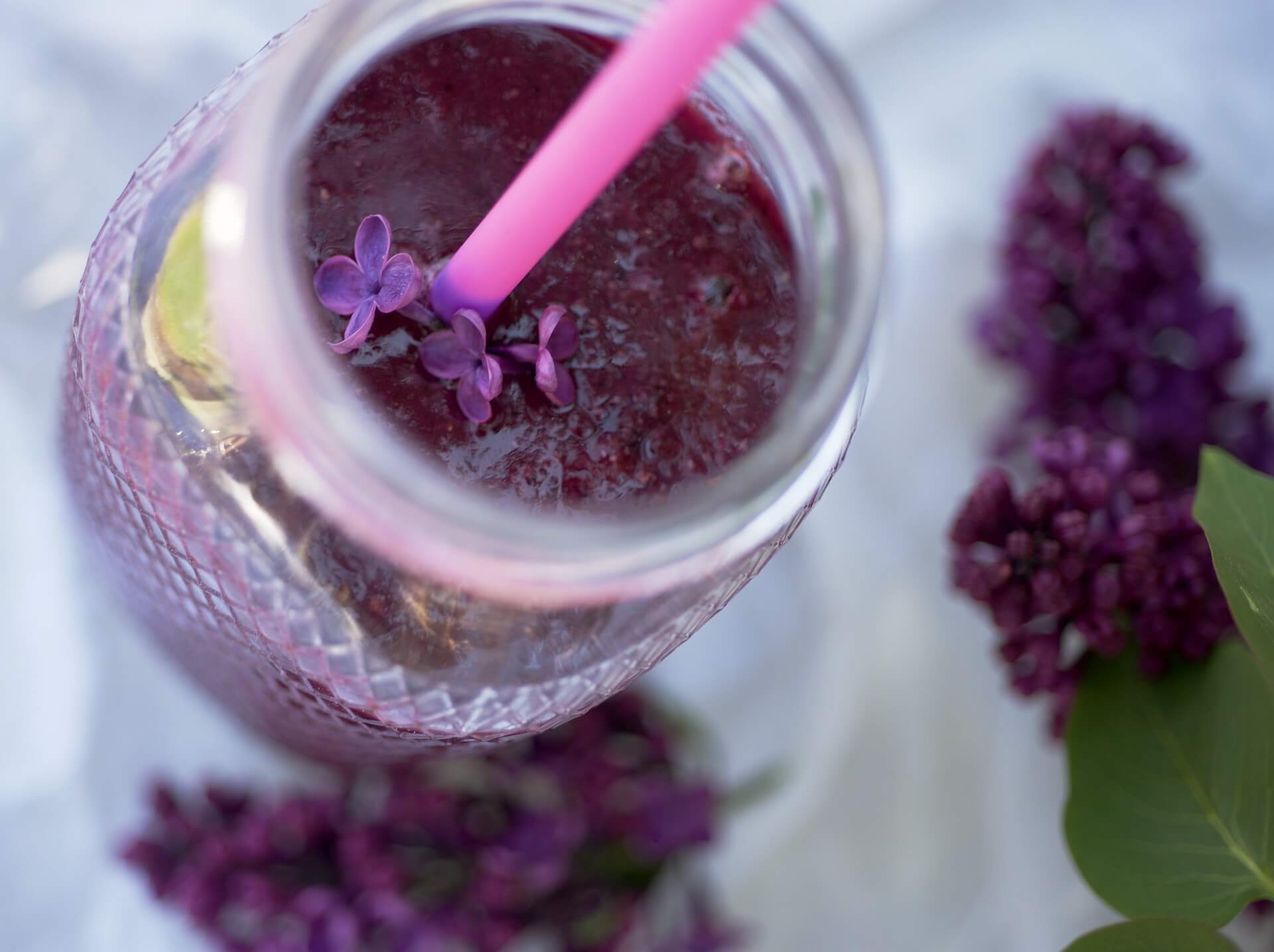 healthy digestion blueberry and beets smoothie