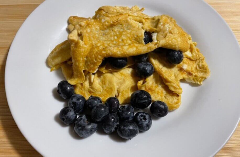 protein crepe with blueberries