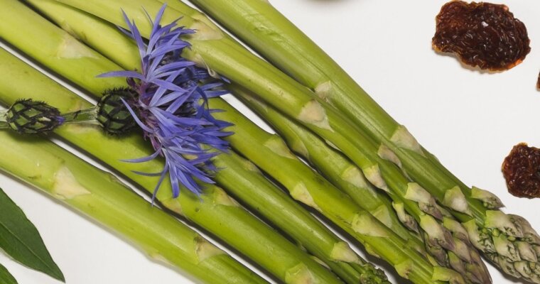 Asparagus and Mushroom Quiche