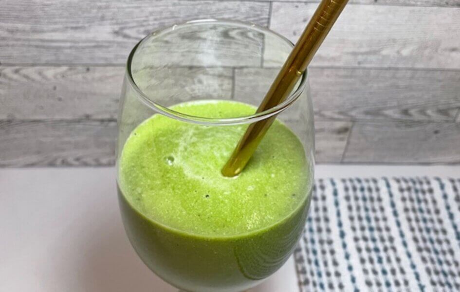 Low-Carb Low-Cal Spinach Cucumber Avocado Smoothie - Keto Friendly