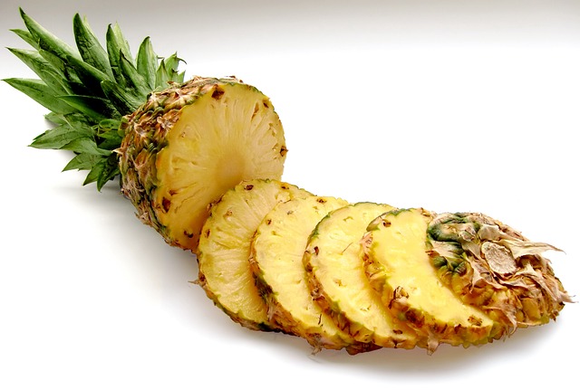 pineapple to control acne