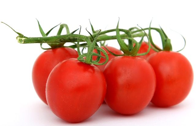 tomato Smoothie for Glowing Clear Skin