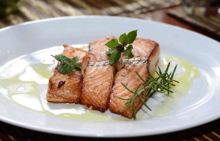 Baked Salmon with Wild Rice and Steamed Green Beans